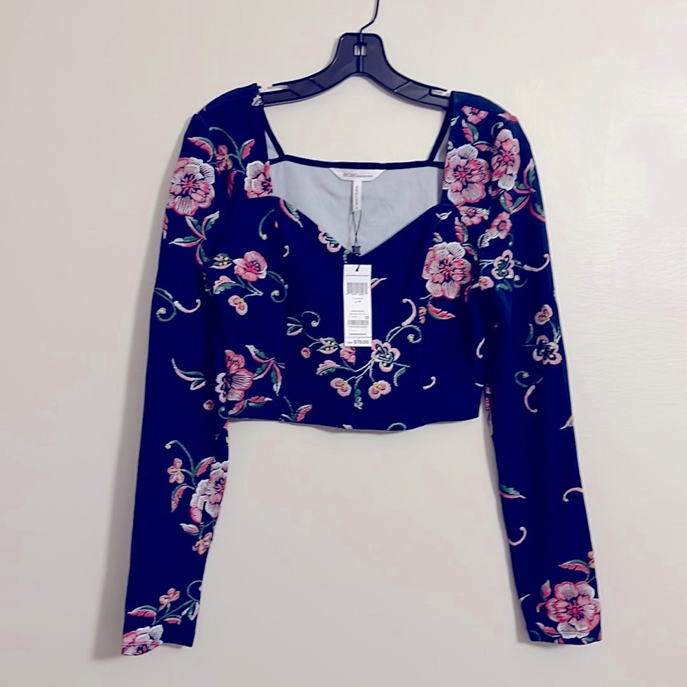 BCBGeneration BABE! Beautiful Blue cropped top with long sleeves, size Medium!